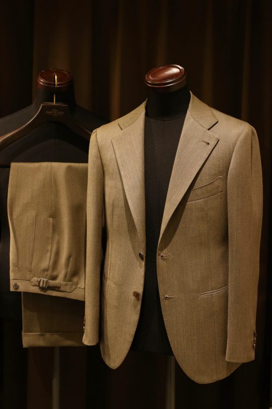 ビスポーク　スーツ　カノニコのアイキャッチ画像